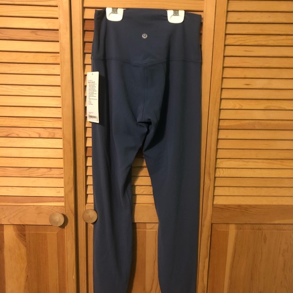 NWT Lululemon Ink Blue Align Leggings 28” Size 6 - Picture 4 of 6